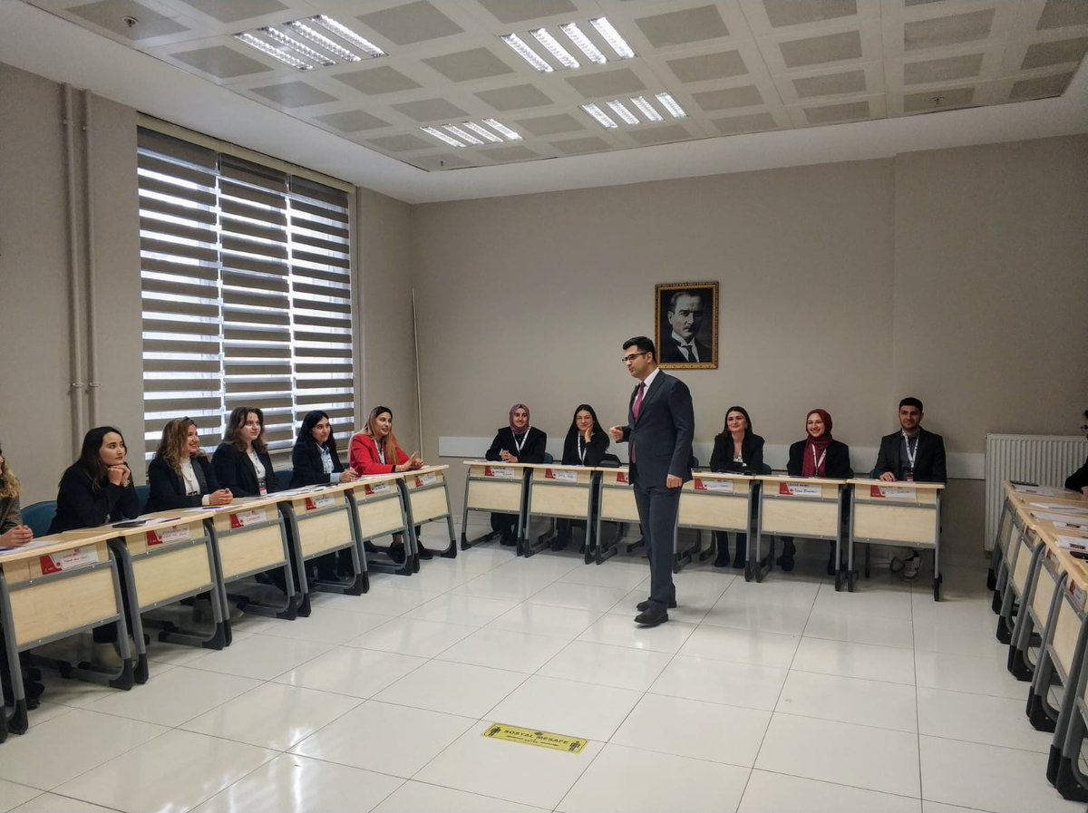 ADM'lere yeni atanan uzmanlara yönelik Eğitim Dairesi Başkanlığı Ankara PEM'de düzenlenen hizmet içi eğitim programı kapsamında 5. ve 6. gruba 'Cumhuriyet Başsavcılıkları ile Bakanlık Teşkilat Yapısı' ve 'Adalet Sistemi' konularında eğitim verilmiştir.