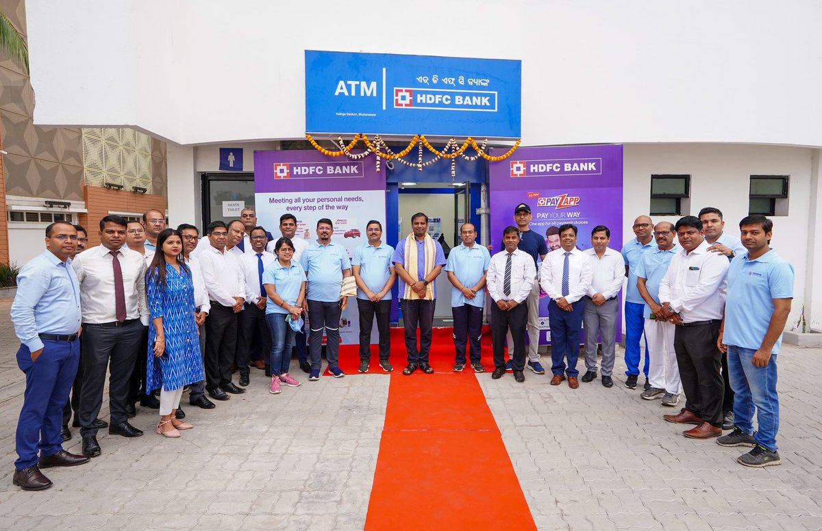 On the occasion of Biju Patnaik Birth Anniversary, an ATM of @HDFC_Bank was inaugurated by Hon'ble Minister Shri @btushar02 in the premises of #KalingaStadium. The ATM will enable the hostelites, athletes and officials to have their financial transactions easily at their arms…
