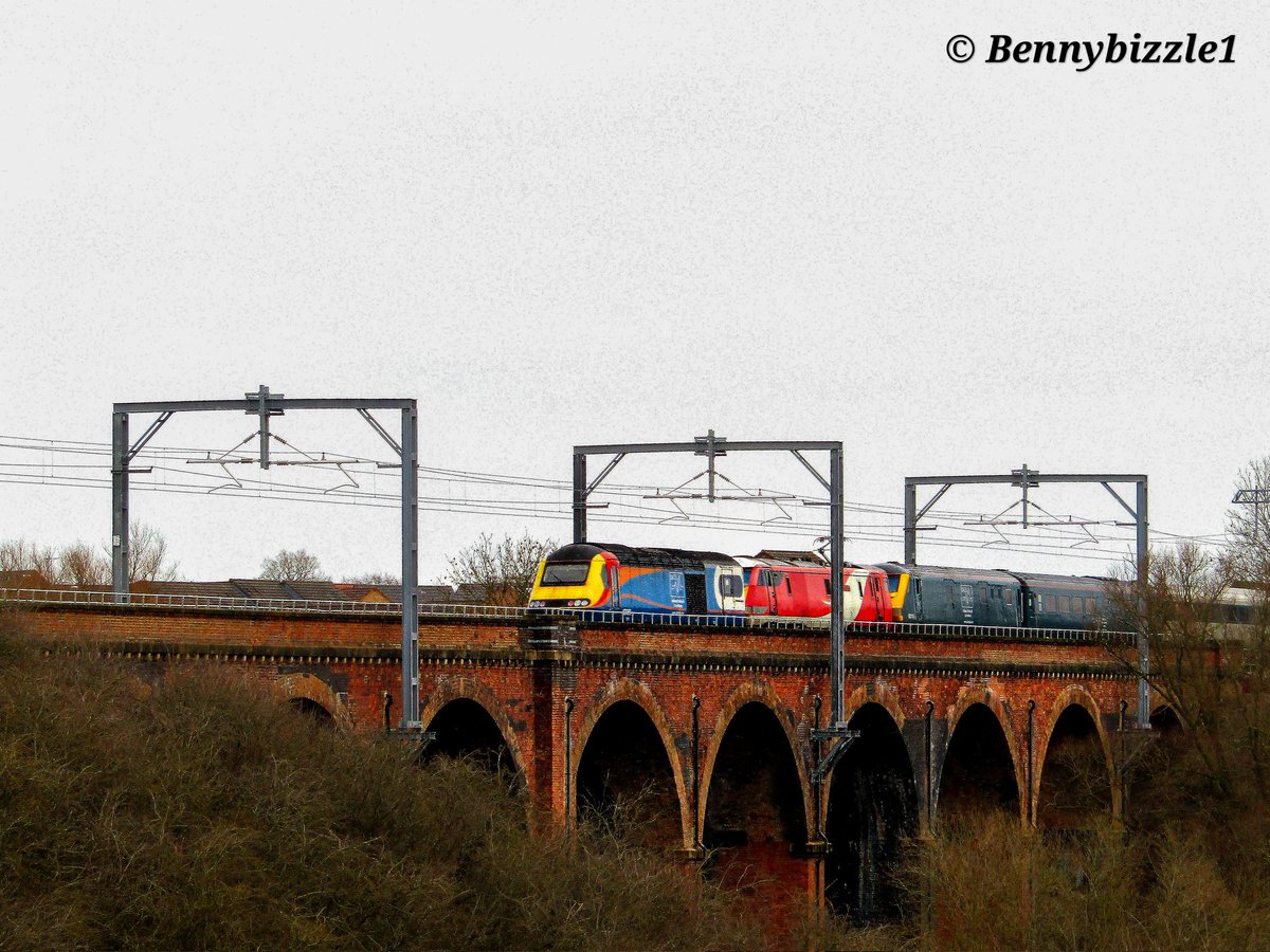 Bennybizzle1's tweet image. On this day in 2021 the DATS test train was out on the newly wired Midland Mainline section to Corby. And interesting consist of HST power cars, class 91s, a DVT and at some point a 90 in the middle too!
#HighSpeedTuesday