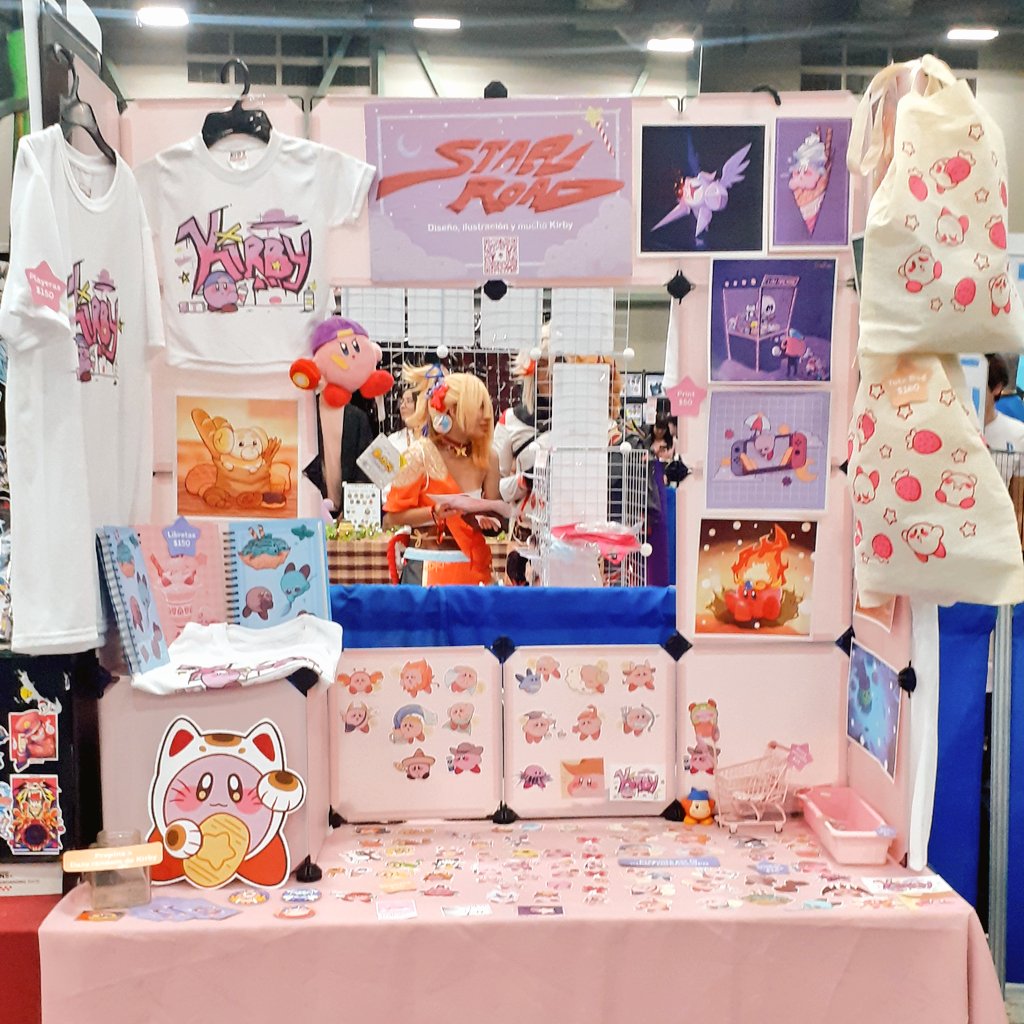 Since I haven't drawn nothing since forever 😭 here is my table for a Con I went this weekend 💕