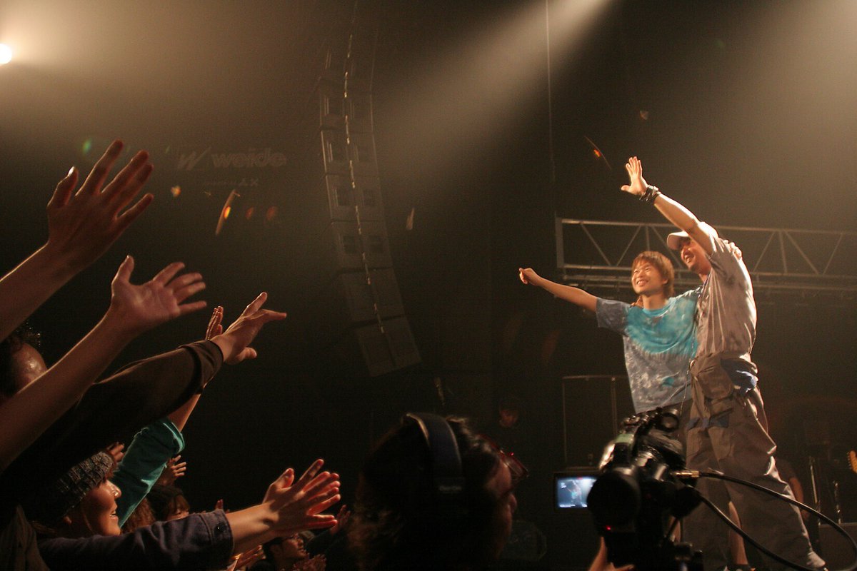 spaceshowertv's tweet photo. /
#FISHMANS presents
“THE LONG SEASON REVUE”
オンエア🐟
\
⏰今夜22時~
📣ボーカリスト佐藤伸治が'99年に急逝した後、’05年開催の #RSRF で再始動を実現。その後行った東名阪でのライブツアーのうちSHIBUYA AXで開催された模様を収録📹
https://t.co/HFx2u7IEna
@FISHMANS_JAPAN
#スペシャ https://t.co/q6dqriiJob