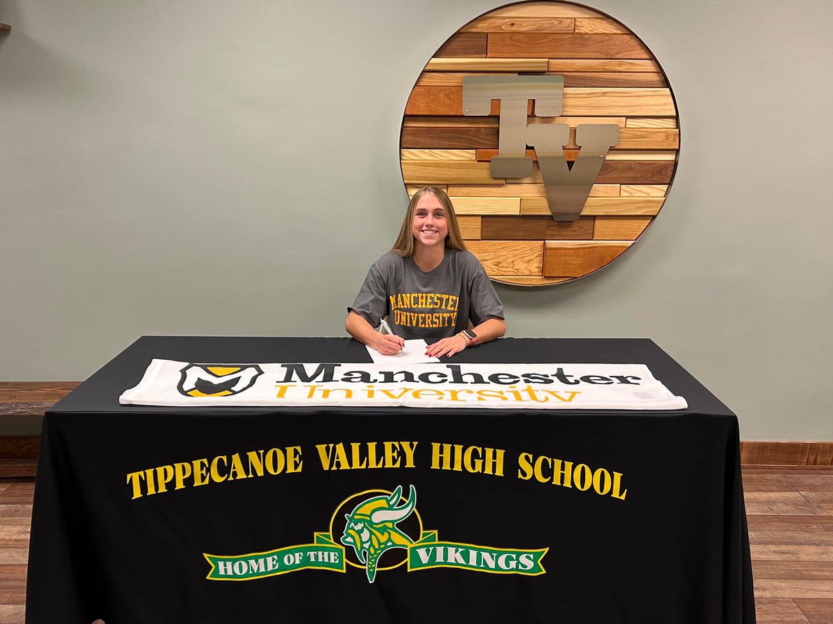14Chuckles's tweet photo. 2023 IHSAA XC State Qualifier and TVHS XC and Track record holder Chesnee Miller signs with Manchester University to compete in cross country and track. @ValTsports @ManchesterCCTF @RTCtv4 @TValleyAth @TvhsClub @1073WRSW https://t.co/2rqkXWw02o