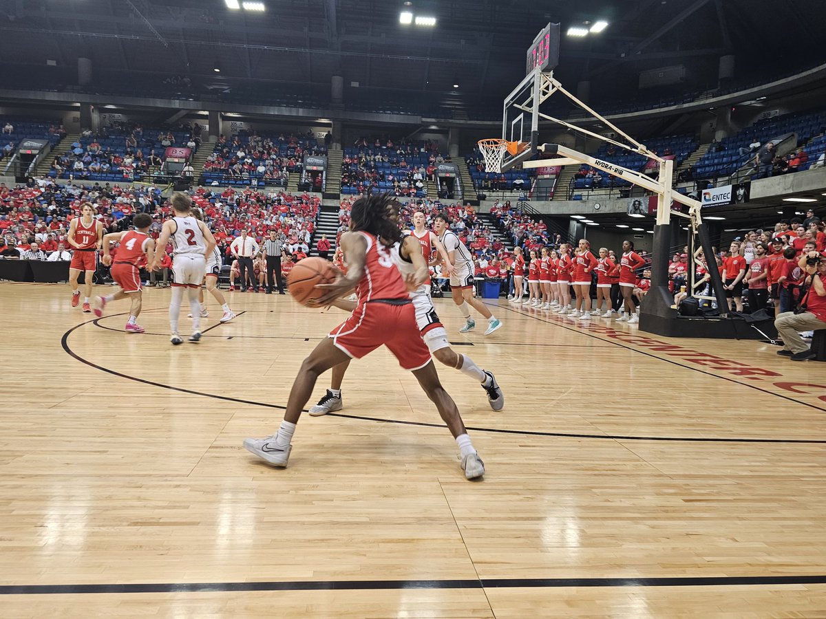 BB Final: (35-1) Mt.Zion 47-46 Centralia (32-3) #3aSuperSectional @wmixsports @section618 @X95radio @STLhssports @areasports @MVSentinelsport @NestoHoops @WGGH_Radio @deuceandabuse @CHSSportsPage @ILLHoopsScoops