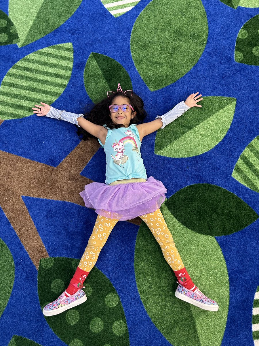 TomlinsonLibrary tweet media