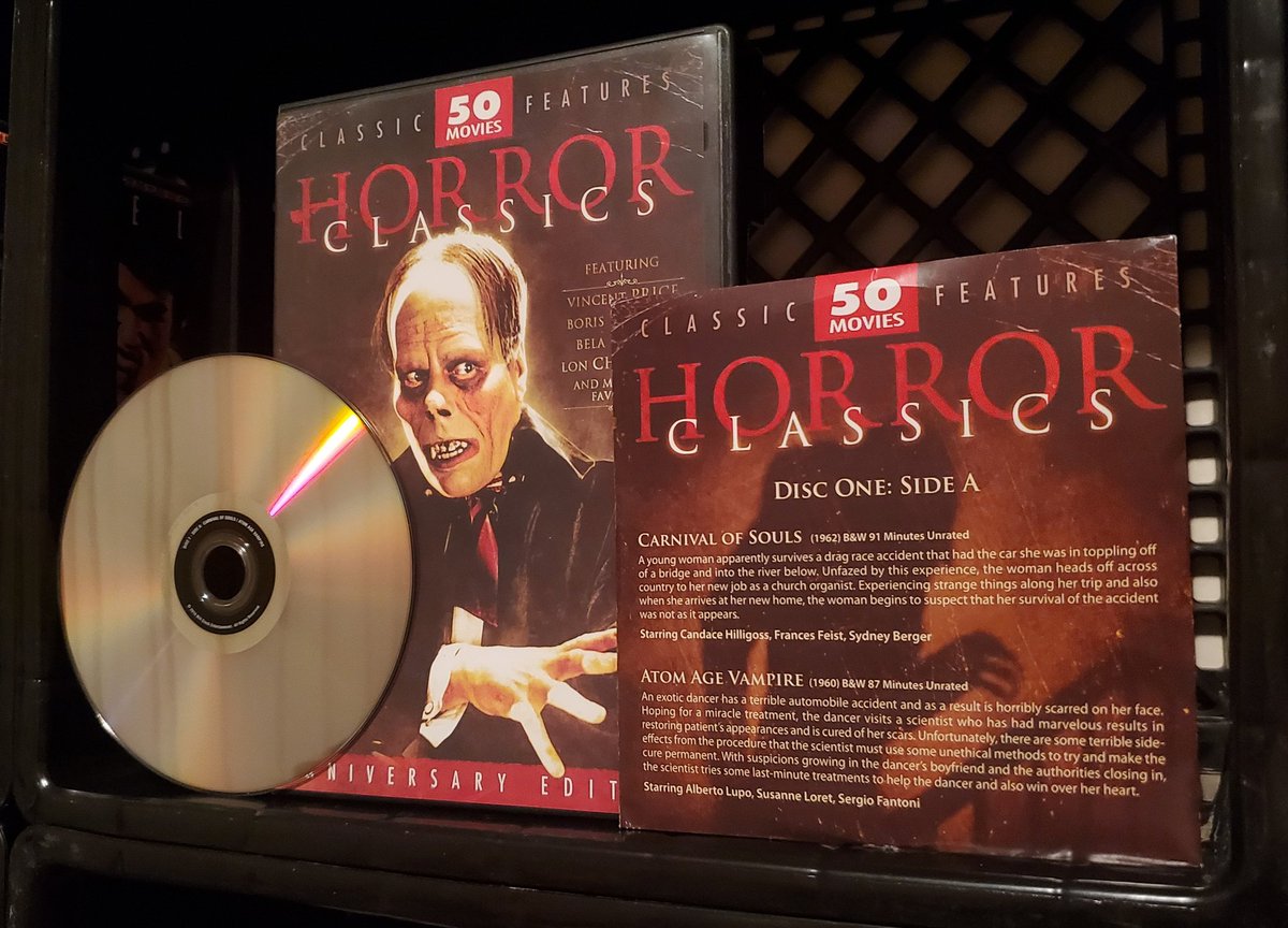uncleR_ichie's tweet photo. 82. #AtomAgeVampire ¹⁹⁶⁰
#DVD
3☆
1:26/137:07
Never Seen: 48
gotta love the smoking in the hospital https://t.co/MsI6tvHWHz