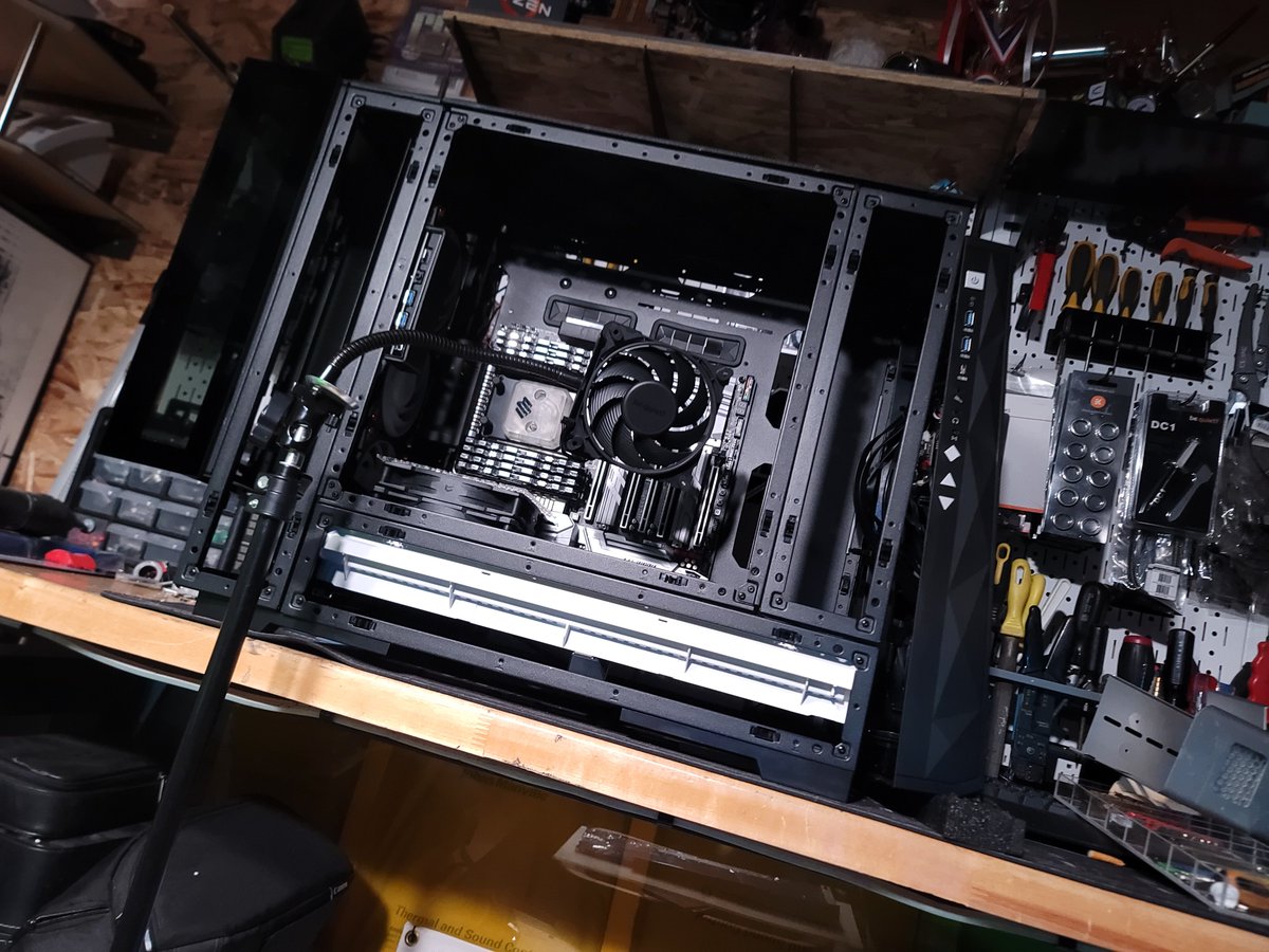 EnviousMods's tweet photo. At the Mod Shop! We're trying out new ideas, techniques, and concepts!
| This week, we're trying bezeless fans, scratch built reservoirs, and PC fans on tripods for direct use. |
▶ Stay tuned for weekly updates on our crazy weekly breakthroughs. 😁
#enviousmods #pcshop #pc https://t.co/Wvh3OqWFxA
