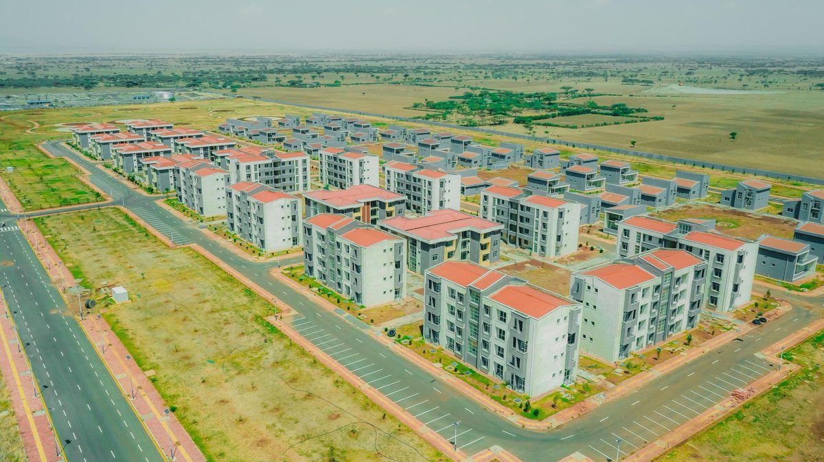 Jigjigamedia's tweet photo. #Bulbula is #Habarnoosa town in Oromia.They’re our cousins @safiabdi78 is one of them,I am asking all #Habaryoonis diaspora who are mostly rich to invest the rich land of #Habarnoosa agricultural.We will also give our Habarnoosa cousins free zone land in Berbera port &amp; Maydh Port https://t.co/WVuO7PpA0F