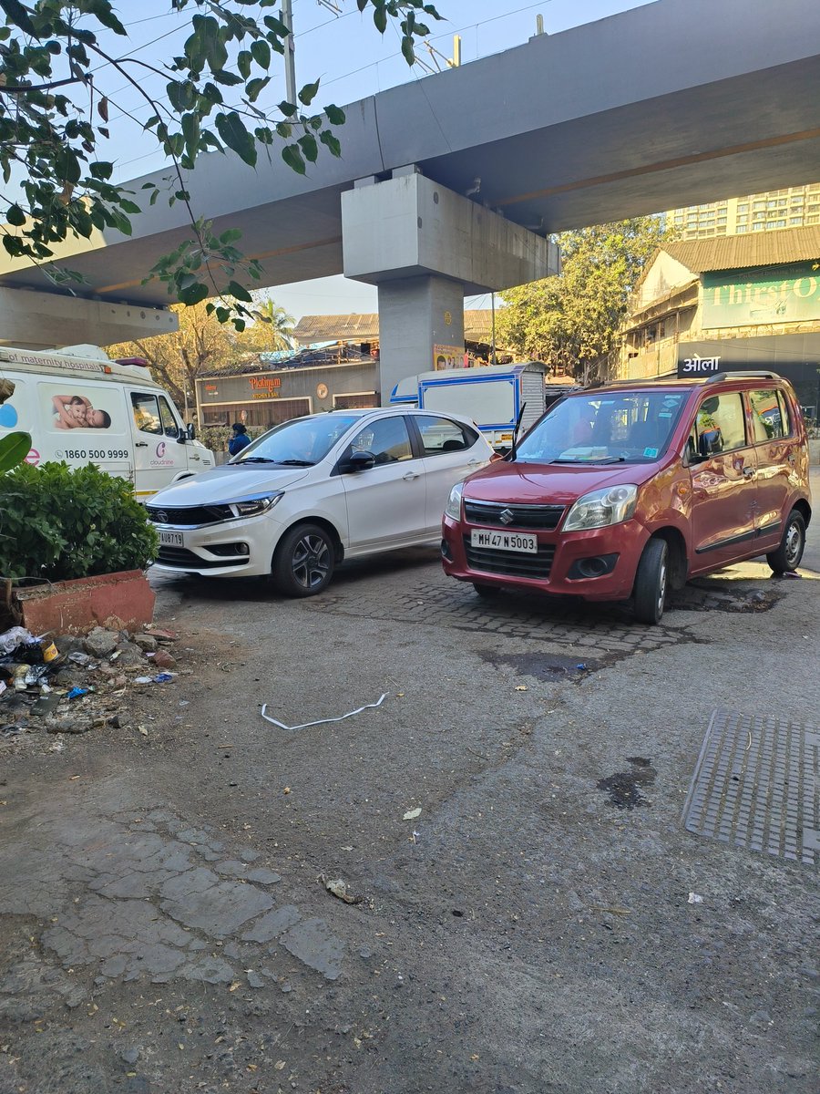 Helium Project (@onhelium) on Twitter photo This red wagon r parks almost in the middle of the lane next to cloud nine hospital and creates major issues specially with all the road construction that is happening on malad link road.
Please help the common man🙏🙏
<a href="/MumbaiPolice/">मुंबई पोलीस - Mumbai Police</a> <a href="/Deepakthakur_1/">Deepak J Thakur</a> <a href="/VidyaThakurBJP/">Vidya Thakur</a> This red wagon r parks almost in the middle of the lane next to cloud nine hospital and creates major issues specially with all the road construction that is happening on malad link road.
Please help the common man🙏🙏
<a href="/MumbaiPolice/">मुंबई पोलीस - Mumbai Police</a> <a href="/Deepakthakur_1/">Deepak J Thakur</a> <a href="/VidyaThakurBJP/">Vidya Thakur</a>