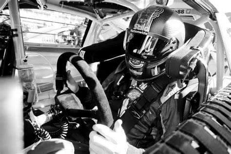 JeffStriegle's tweet image. You are a NASCAR Cup team owner. 
You have one open seat! 

You get one shot at ANY driver - who gets the ride? 🏁