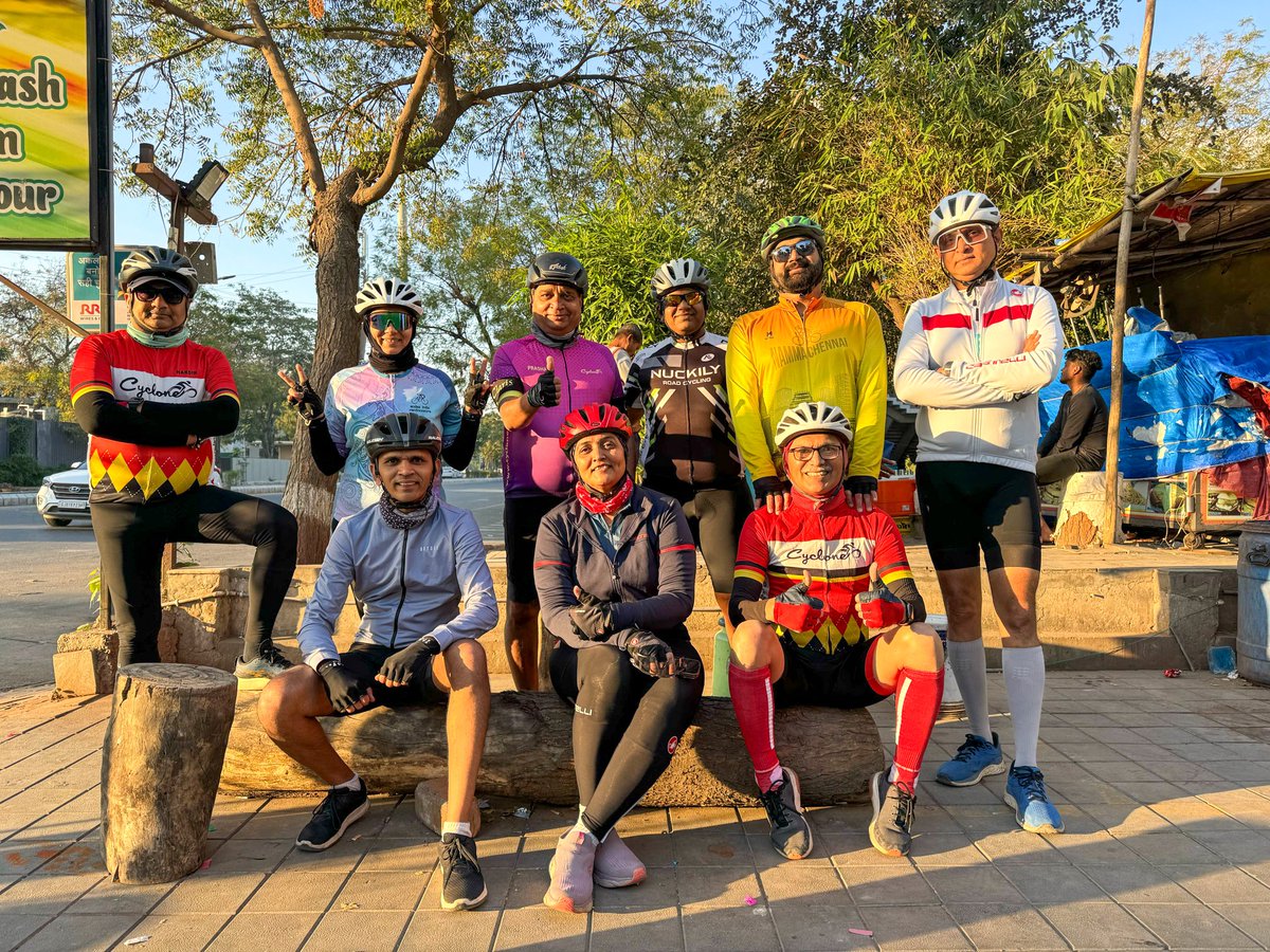 Morning Ride with super cool #cycling Buddies

@HiteshGngr18 @FitIndiaOff 
@AmitHPanchal @MadhishParikh 

#cyclist #cyclinglife #Health #fitnessjourney #FitnessGoals #Motivation #morningvibes #enjoylife #TrendingNow #vibes 
#picoftheday #tuesdayvibe