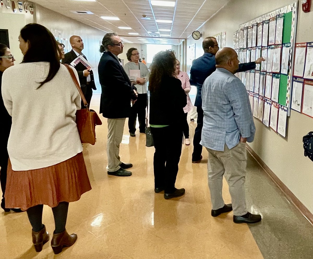 ⁦<a href="/bernalillops/">Bernalillo Public Schools</a>⁩ visit ⁦<a href="/SAISDTwain/">Twain Academy, SAISD</a>⁩
