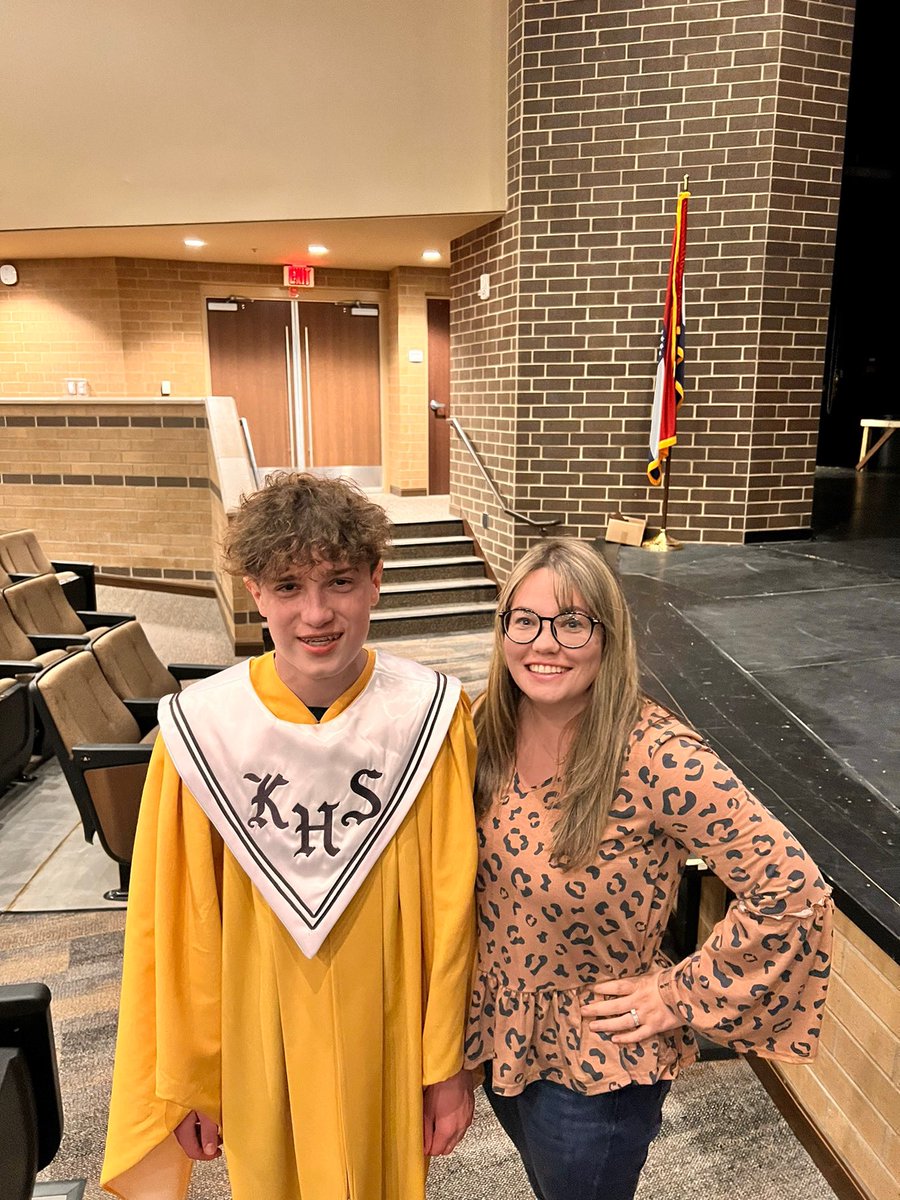 MrsShastaGift's tweet image. Enjoyed watching @KickapooChiefs choir 1 concert tonight. They did such a good job!  #kickapoo #choir @officialSPS
