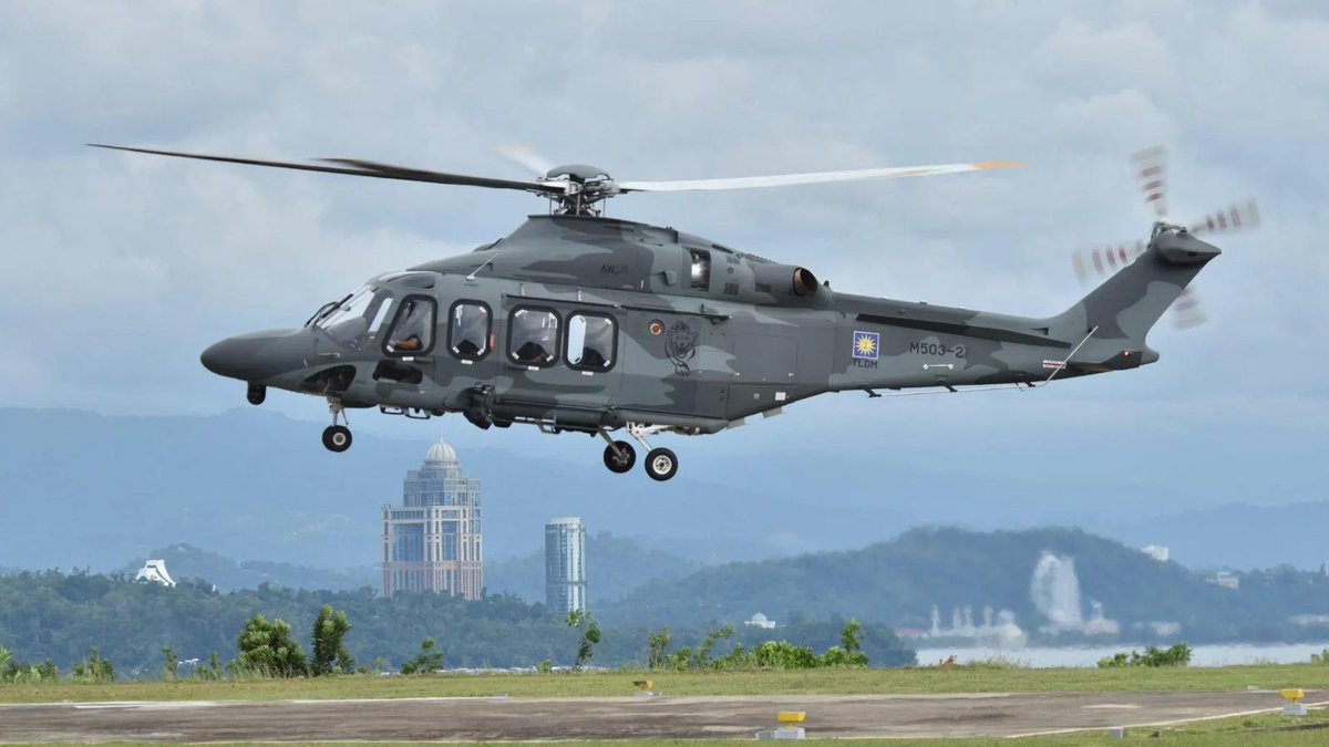13Mr_Mayhem's tweet photo. TLDM pun operate helicopter AW139. Harap2 TLDM bukan mangsa seterusnya untuk hilang sebuah lagi helicopter AgustaWestland. https://t.co/mQm67nmKQG