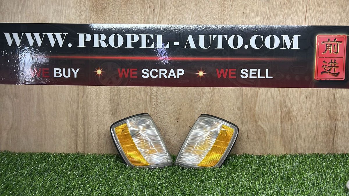 Mercedes W124 E200 American-style Side lamp / Signal Lamps #OnSale

Ping us & Grab it now🤗👇

#LastChance #W124signallamp #USAStyle #Yellowlamp #Sidelamps #Frontlamps #singaporecar #USASpec #ScrapCarParts #PropelAuto #MercedesBenz #ClassicCars #Usedcar #MercedesParts #Ping #Grab