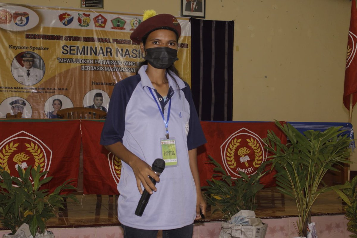 Jangan pernah berhenti untuk memulai apa yang seharusnya kamu lanjutkan demi kemajuan di masa depan. Optimis bahwa setiap proses akan membuahkan hasil yang optimal juga. Maka, tetaplah berproses jangan pernah berhenti

Senja Kelabu