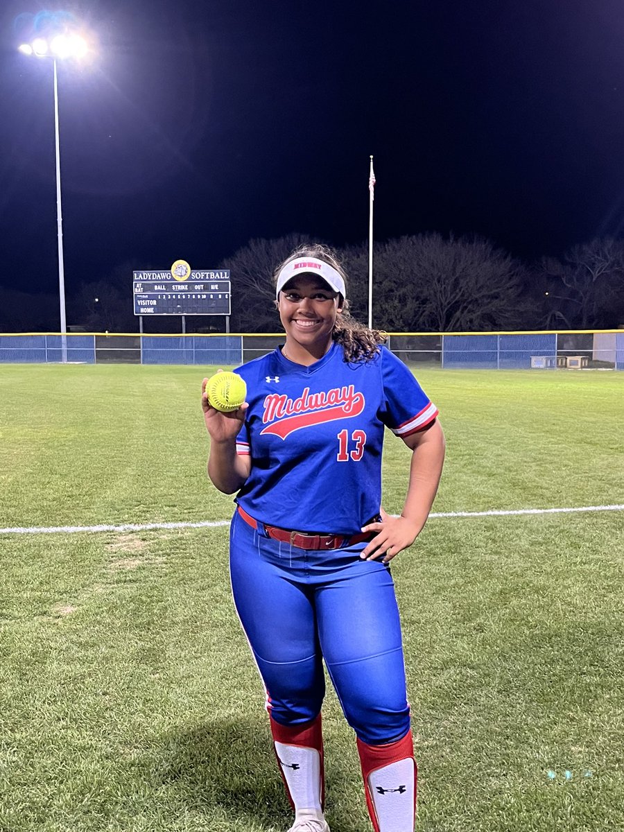 JaydenGSadler25's tweet photo. Got #8 💣!!  Had a double and sac fly!  Got our first district win! Go Panthers! 🐾🐾 #uncommited #classof2025 #CentexBuzz @D1Softball @TreyHoldbrook @BUMoore @CoachBerry33 @Coach_Cump https://t.co/Htd5qyqDQ0
