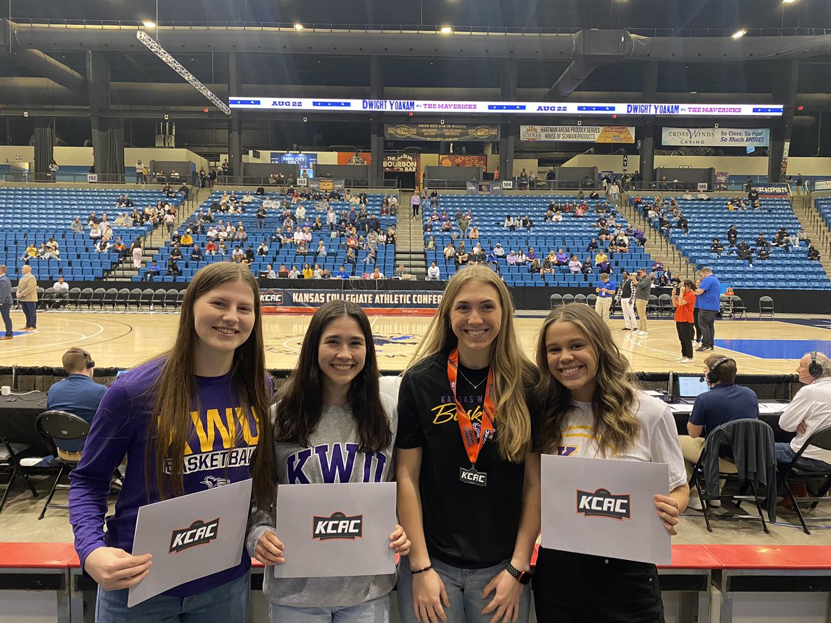 MEL5RICKS's tweet photo. @KwuWbb @lamyahricks @odessaozuna @jillybean_43 https://t.co/XXIyKFGl3q