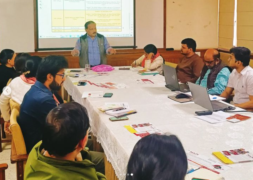 #partnerspotlight
Thrilled to see our partner, @TheMAINIndia, convene a state-level consultation on migrants at the India Social Institute on February 27th!

25 #NGOs came together to discuss solutions for distressed migrants
#CaringThroughSharing #migrants #InclusiveCommunities