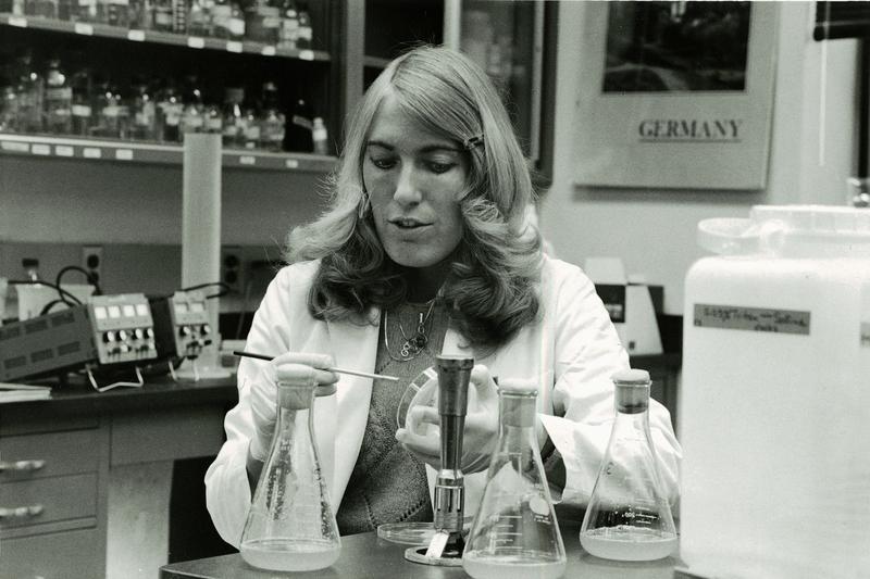 #DYK when Dr. Elaine Fuchs began her undergraduate studies at <a href="/UofIllinois/">University of Illinois</a>, she was one of only three women in her physics class of 200!

Dr. Fuchs received a 2020 #GairdnerAwards for her groundbreaking research on the role of tissue #StemCells

#WomenInSTEM #WomensHistoryMonth