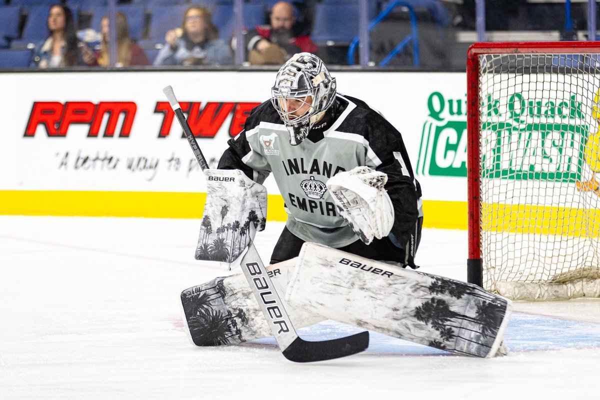 GoalieGearNerd's tweet image. Both of the Reign goalies are crushing the gear game.