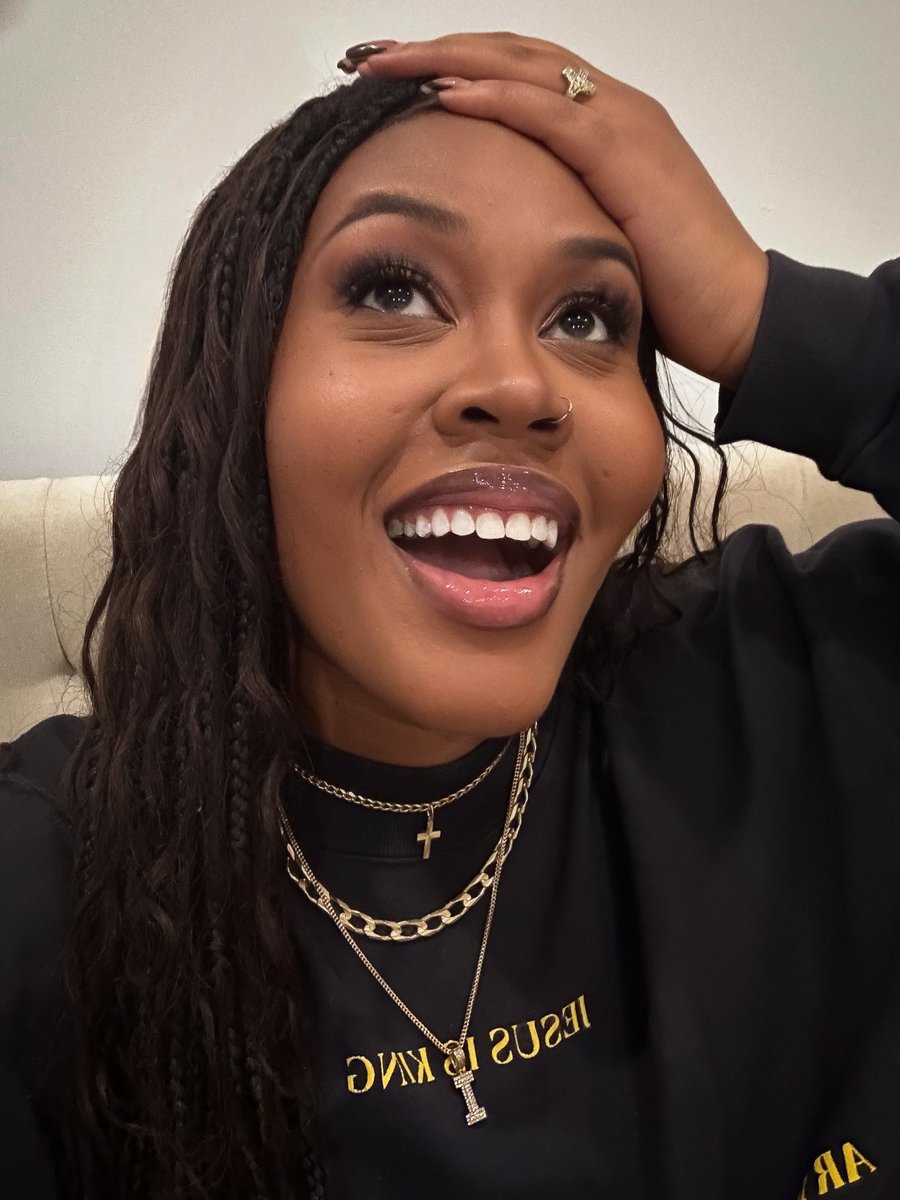 “the alignment prayer” just crossed 865K VIEWS on IG! 😭🎊

can’t believe the first music visual i wrote, shot, &amp; edited myself is my first music visual to go viral. this is the affirmation i needed to step fully into purpose. this is alignment! 🤲🏾

BIG ANNOUNCEMENT TOMORROW! 😎