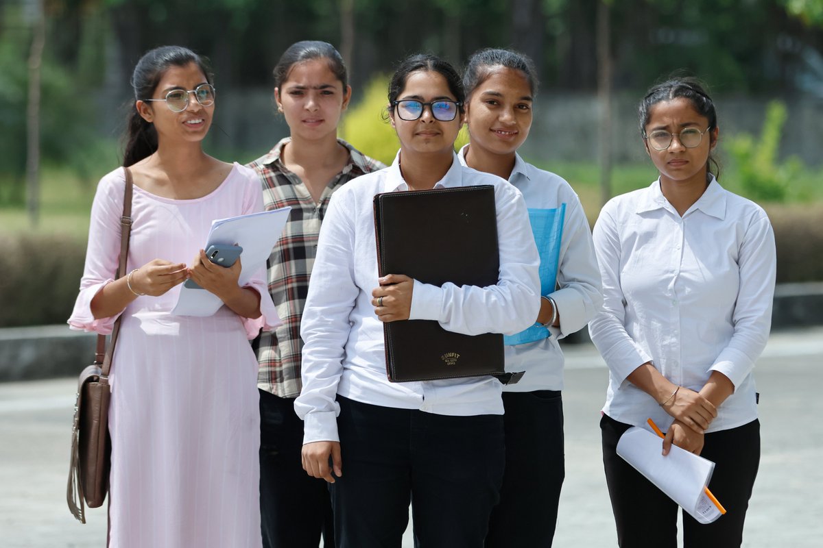 🇮🇳's female labour force participation rate is 37%. We need more women in the workforce. Read how @UNDP_India w/ its partners provided 22k+ women with career guidance, 21st century skills, and link them with local employment opportunities. 🔗bit.ly/4347GGv #IWD2024