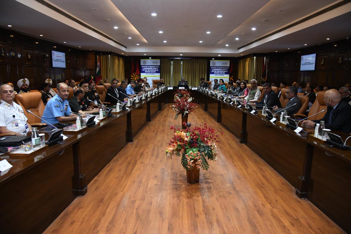 SIDMIndia's tweet image. SIDM &amp;amp; IDSA organised an all-stakeholder meeting between the government, user services and the industry resulted in a very cohesive and constructive discussion on further enhancing Atmanirbharta in procurements and sustenance through policy and procedural changes. #indigenization