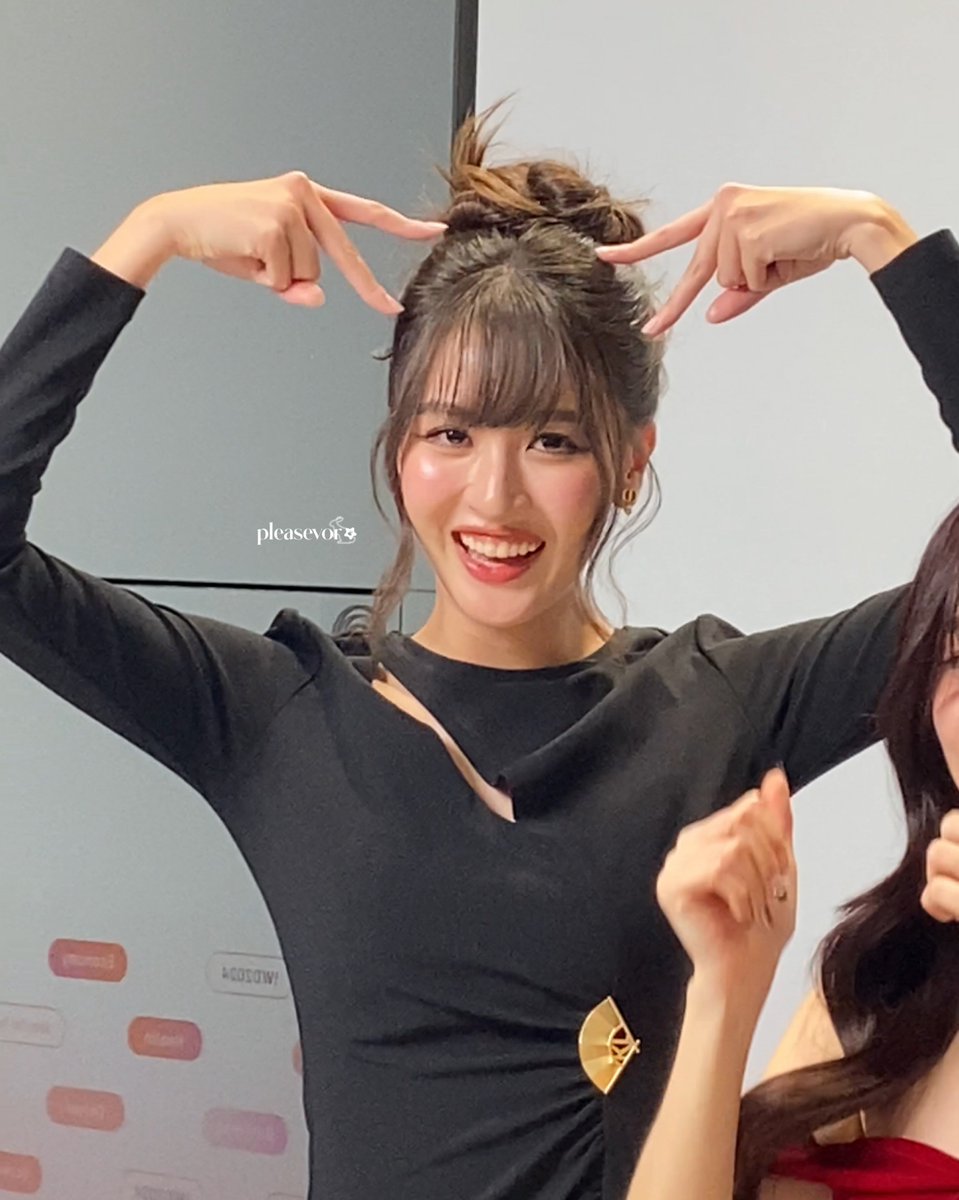 pleasevor's tweet image. วันๆของแม่ยัยวว สุขใดเล่าจะเท่าวิวหูแมว 😽

#viewbenyapa @view_benyapa 🩵🐰