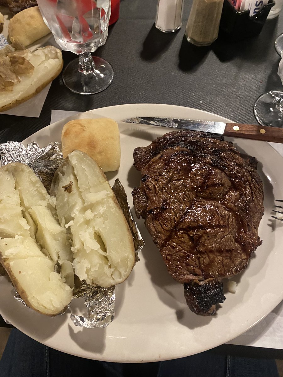 Work perk tonight at a Washington County Cattlemen meeting! #eatbeef #NebraskaCattlemen <a href="/NECattlemen/">Nebraska Cattlemen®</a> <a href="/llockefield/">Laura Locke Field</a>