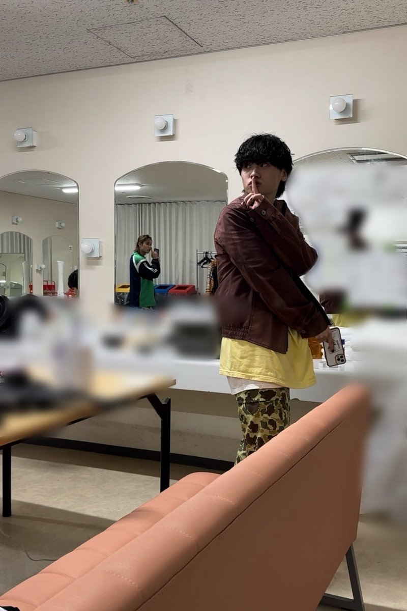 mazzel_official's tweet photo. ひさしぶりのジャックKAIRYUです！

ジャックしたはええけどなにかいたらいいん？
とりあえず楽屋で鉄砲ごっこするカイセイだけ添えておきます🫶

アルバム楽しみにしてくれよなっ👊❗️

#MAZZEL #KAIRYU
#MAZZEL_Parade
#fromMAZZELtoMUZE https://t.co/2NRPnNlPOW