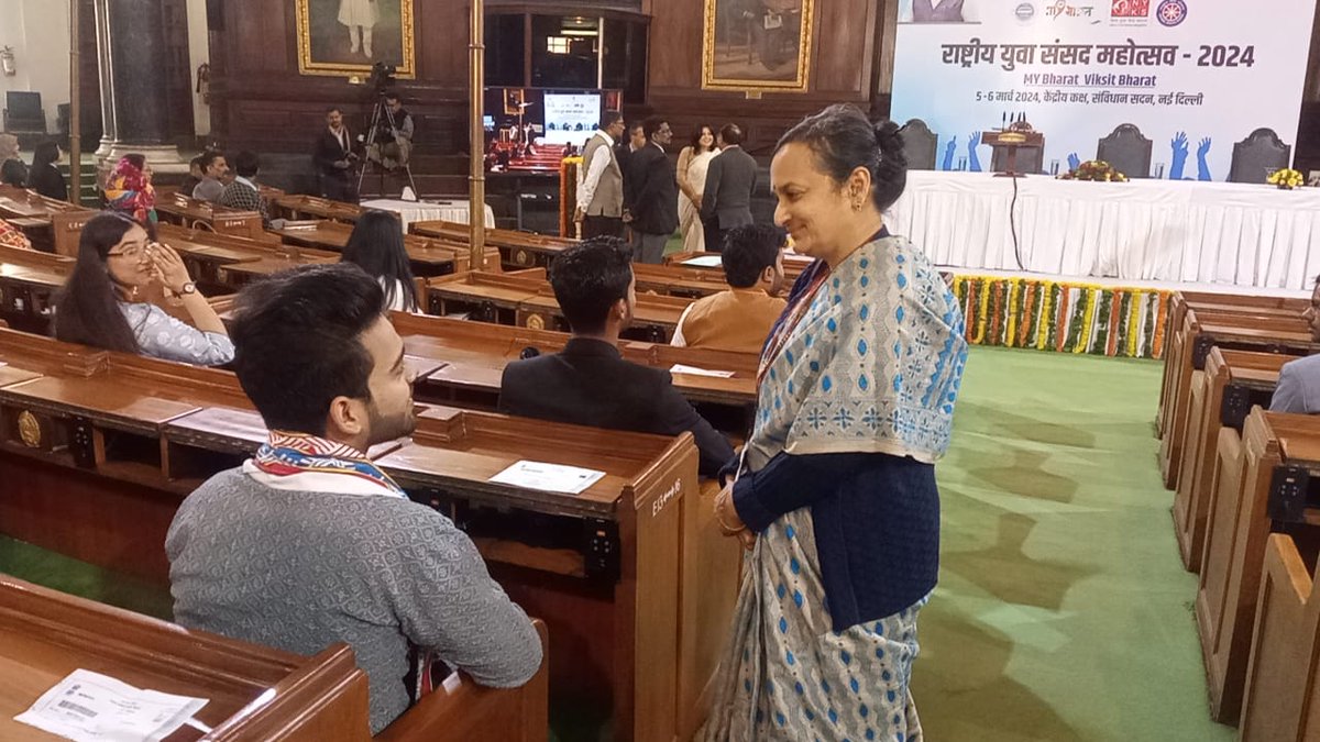 MYBharatHQ's tweet photo. Mrs. Meeta Rajivlochan, Secretary(Youth Affairs) interacted and initiated meaningful dialogue with participants at the #NationalYouthParliamentFestival, igniting inspiration and fostering connections.

Let’s celebrate the power of exchange and shared visions! 🇮🇳✨

#NYPF2024 https://t.co/rQbr2i4ApE