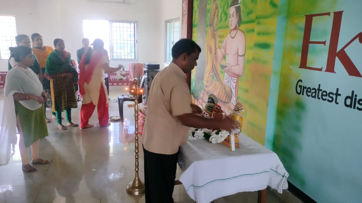 #CelebrationofPanchyatiRajDiwas in EMRS LAING 
 Bijayananda Patnaik (5 March 1916 – 17 April 1997) was an Indian politician, aviator and businessman also known as (BIJU BABU). Patnaik's political ideals were centered in socialism and federalism.
#ATributetoOdishaGreatPersonality.