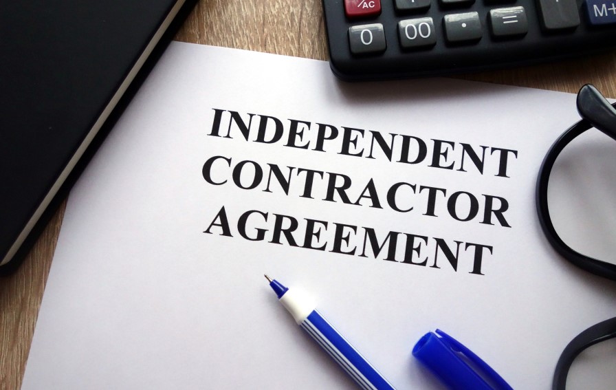 BrisTax1's tweet photo. Following two prominent High Court decisions on the distinction between employees and independent contractors, new ATO guidance on the topic has now been released. Read more https://t.co/vlZ5kjjOm1 https://t.co/iMOQm9OqL2