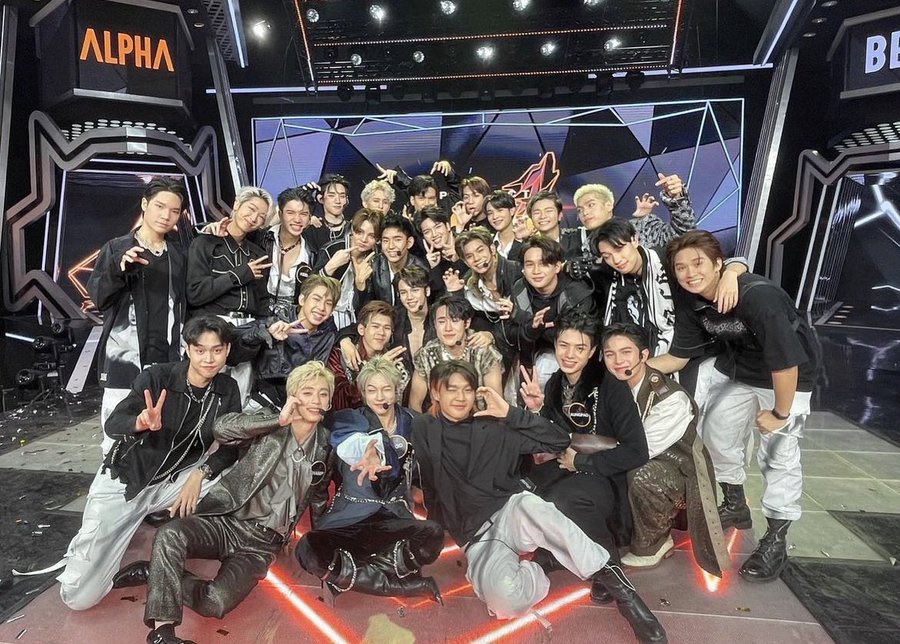 Nisa8689's tweet image. คิดถึงมากเลยอ่าา แงงงงง🥹 คิดถึงบรรยากาศเดิมๆ ความทรงจำดีๆตอนนั้นมาก พอนึกย้อนกลับไปที่ไรก็คิดถึงแล้วก็นํ้าตาคลอทุกที😭😭😭

#ProjectAlphaTHFinalEP #LYKN #LYKYOU