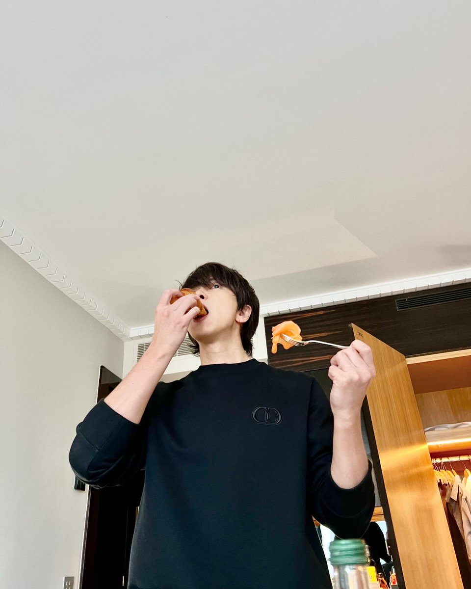Tomohisanine's tweet photo. 朝飯系男 https://t.co/9VXk3IeGl3