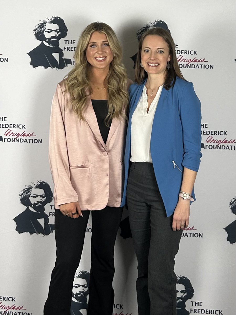 StaceyforWI's tweet image. It was amazing to meet Riley Gaines and hear her story!
#protectwomenssports