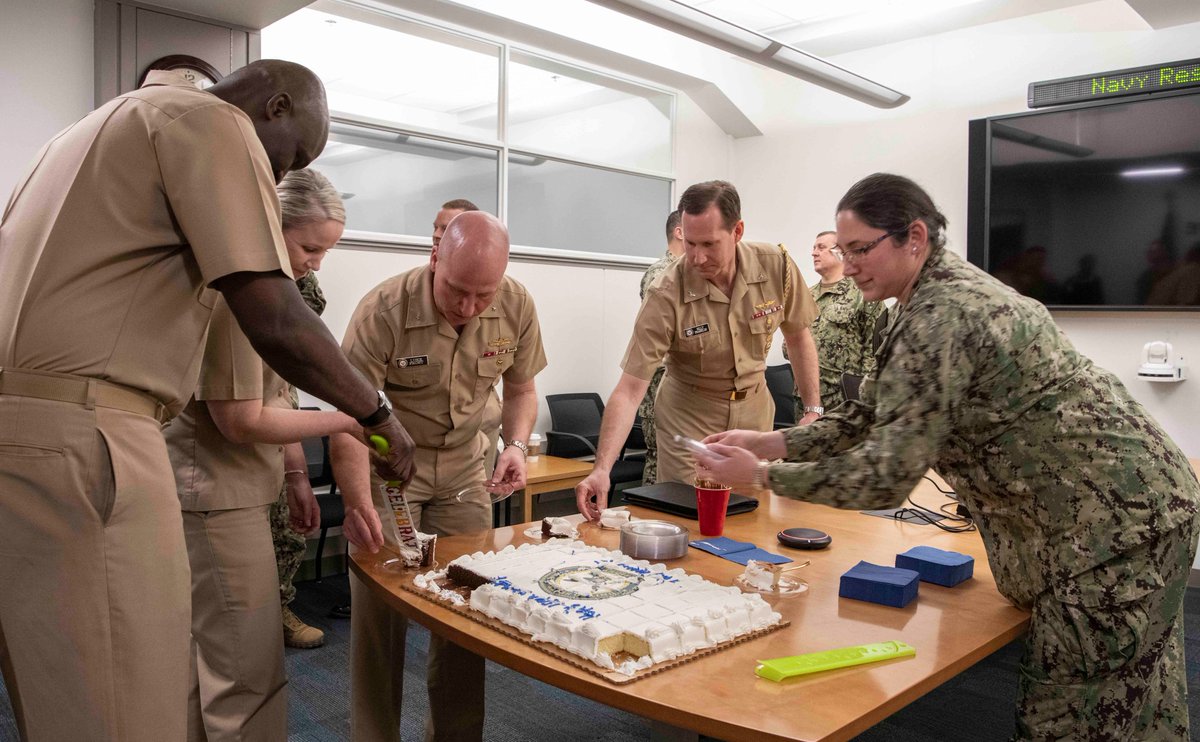 Happy 109th Birthday Navy Reserve!
VADM John Mustin, Chief of Navy Reserve and Commander, Navy Reserve Force and YN1 Jakita Legette cut a cake to celebrate the Navy Reserve's 109 years of service to the nation. #navyreserves #WarfightingReadiness #ReadyOnDayOne