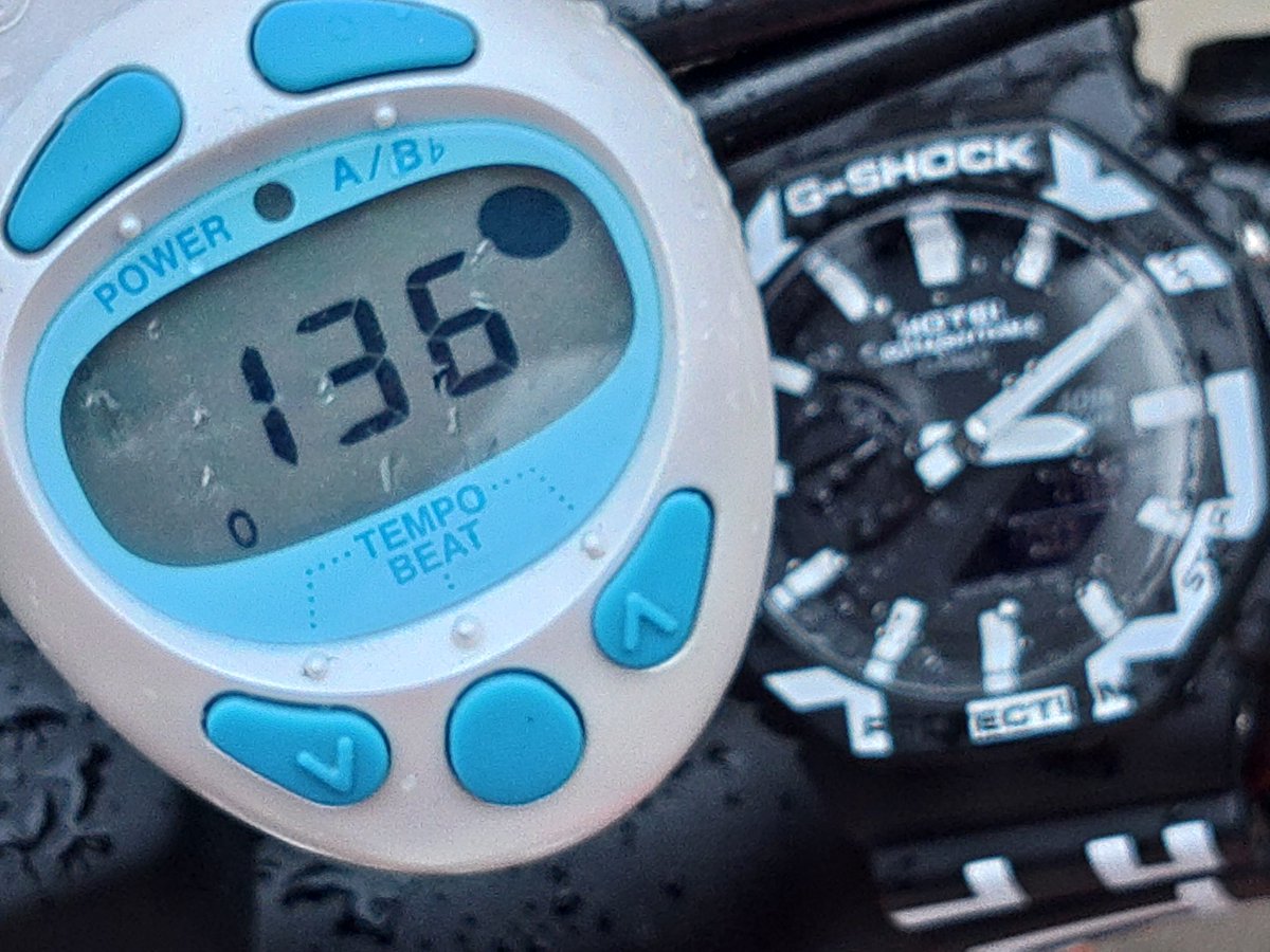 KTM819O4's tweet photo. #バイク押し #6400m #104分 #136bpm https://t.co/pQVitT9BrR