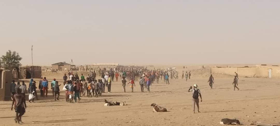 La deuxième moitié du mois de février '24 s'est poursuivie avec de nouvelles #expulsions de l'#Algérie vers le #Niger. Après l'expulsion de 2 265 ( !!) personnes au cours des 12 premiers jours de février, 2 046 ( !!) personnes supplémentaires ont été expulsées vers #Assamaka, ou
