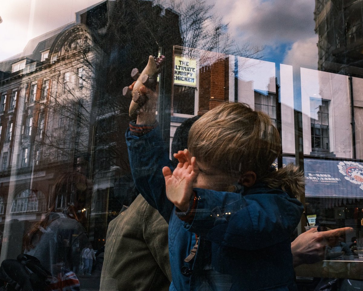 #streetphotography #candidstreet #dinosaur #londonstreetphotography #reflection