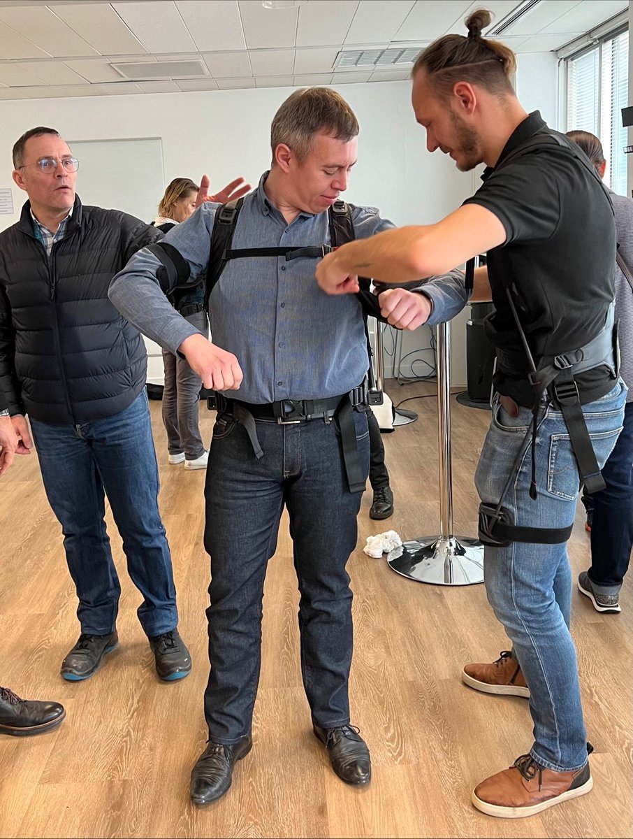 EXOSQUELETTES I Célébration de la nouvelle norme française ! 🥳

La commission ergonomie du Groupe AFNOR, dont fait partie notre responsable scientifique, a célébré la semaine dernière la publication de la norme NF X35-800, publiée l’été dernier.

boutique.afnor.org/fr-fr/norme/nf… -

#HAPO