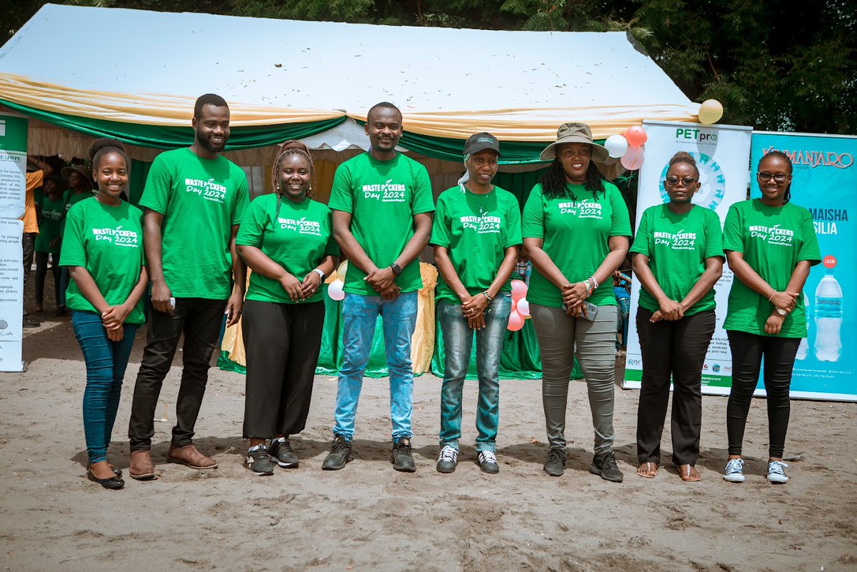 Together we can weather any storm and lift each other up...Thank you all for the support and Joining us to Celebrate International Day for the waste pickers.

#wastepickerstanzania
#wastepickers
#eprtz
#eprtanzania