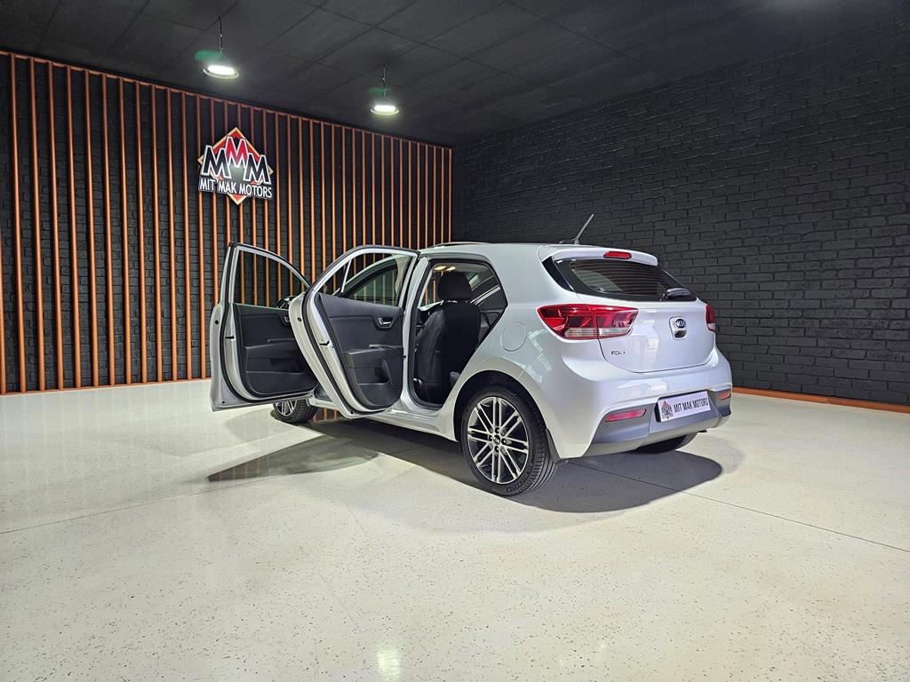 serage_emmanuel's tweet photo. 2020 Kia Rio hatch 1.4 Tec
Transmission: Manual
Condition: Used
Year: 2020
Mileage: 55,608 KM
Est: INSTALLMENT R 5999.99pm
Contact No: 082 230 4036 | 072 409 2927 #GqeberhaTheEmpire
#UmkhokhaTheCurse #BBMzansi #IBlewIt #AskAMan https://t.co/vXrXU0Ixq5