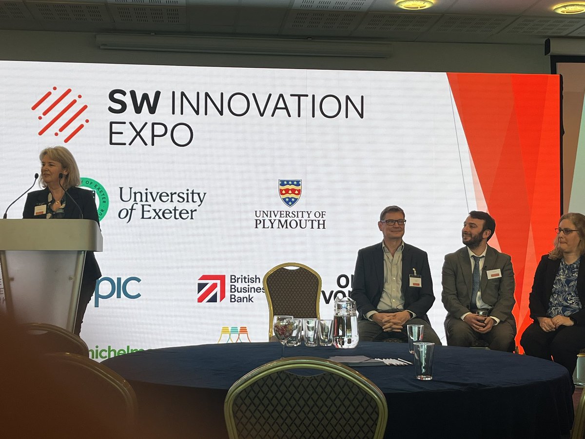 PlymAgriTech's tweet image. Waiting to hear from Prof Will Blake from @PlymEarth about tech for soil analysis! Come &amp;amp; meet our researchers and tech experts @southwestexpo