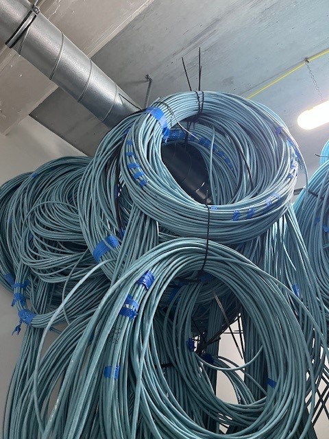 Ensuring your data flows...

#AspireNetworkSolutionsLtd #datacablinginstallation #cat6a #tidycablingtidymind #projectcompleted✔