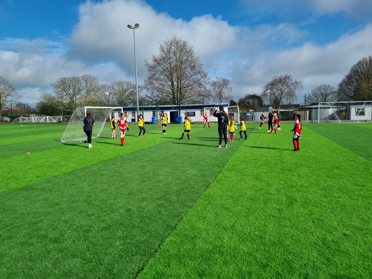 WillowsCE's tweet image. Girls from Years 3,4 &amp;amp; 5 attended this mornings Let Girls Play event @StratfordTownFC The future of our girls team looks bright once our very talented Year 6's depart.