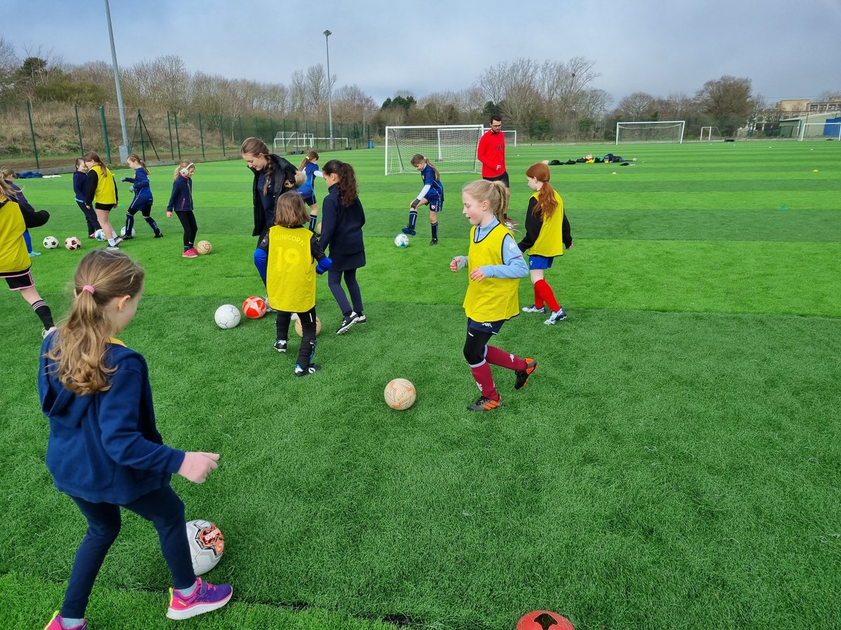 WillowsCE's tweet image. Girls from Years 3,4 &amp;amp; 5 attended this mornings Let Girls Play event @StratfordTownFC The future of our girls team looks bright once our very talented Year 6's depart.