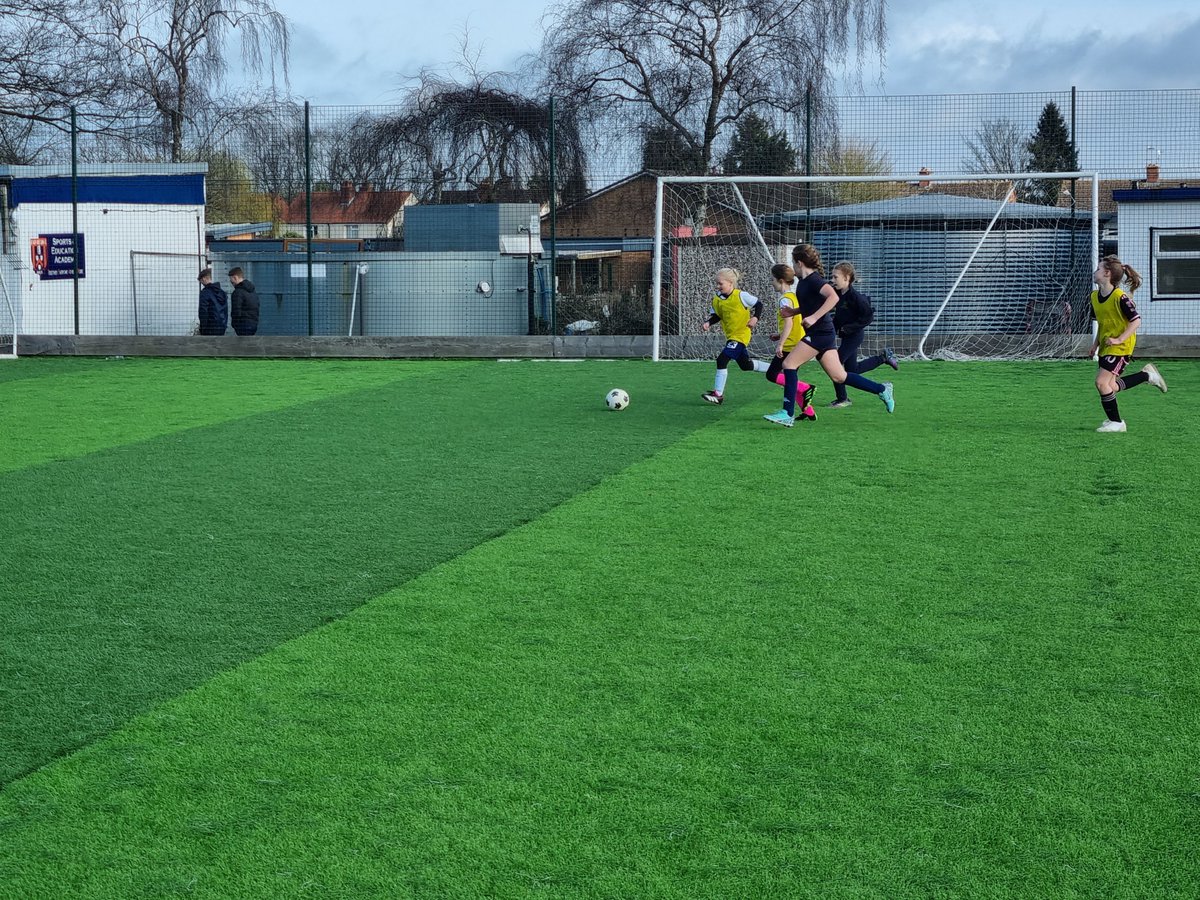 WillowsCE's tweet image. Girls from Years 3,4 &amp;amp; 5 attended this mornings Let Girls Play event @StratfordTownFC The future of our girls team looks bright once our very talented Year 6's depart.
