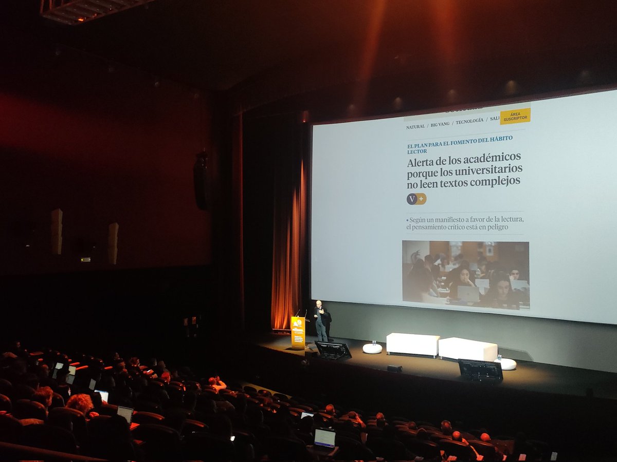 cristinagare's tweet photo. Jesús Martínez @jesusmartinez del #Cefje impartiendo su ponencia en @expoelearning ¡Muchas por tu mención en nombre de todo el equipo de @AEFOL! #Expoelearning24 https://t.co/Bf7dgUYprg
