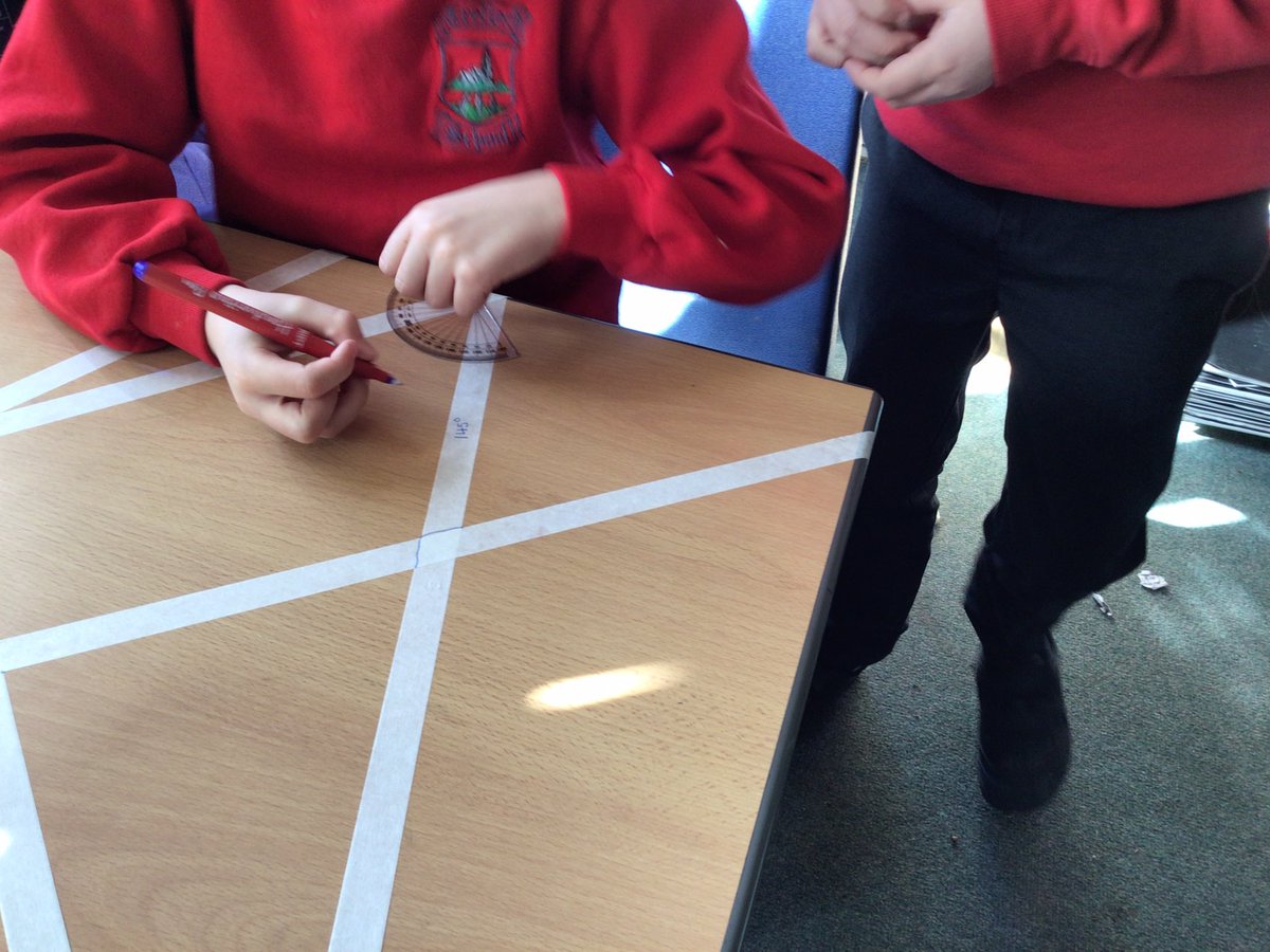 TrellechPrimary's tweet image. Year 4 identifying different angles and measuring this morning. @EAS_Numeracy #angles #protractor #practicalmaths #geometricalart